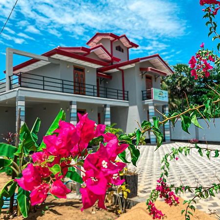 Sunset Chalet Mullaittivu Exterior foto